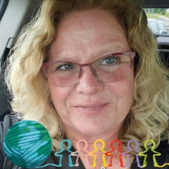 Meet your Posher, Gloria - Picture 1 of 1